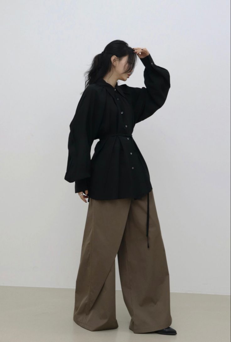 Treemingbird Aesthetic, Futuristic Minimalism Outfit, Treemingbird Style Outfits, Coverage Outfits, Treemingbird Outfits, Chinese Aesthetic Outfit, Treemingbird Style, Casual Hijab, Looks Black