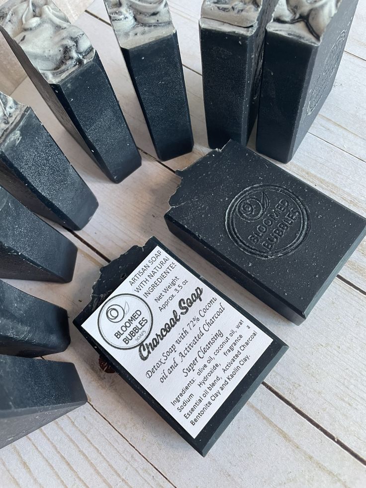 3.5 oz - Activated Charcoal Soap | Handcrafted | skin care | cold process soap | Man's Soap Bar | Soap Bar for Men | Vegan Soap | ARTISAN CHARCOAL SOAP WITH NATURAL INGREDIENTS. Net Weight Approx. 3.5 oz Soap with 72% CoconuT oil and Activated Charcoal Super Cleansing Made with: olive oil, coconut oil, wat SOdium Hydroxide, fragrance a Essential oil blend, Activated Charcoal Bentonite Clay and Kaolin Clay. Scented with: Cedar-wood essential oil, Lavender blossom fragrance oil and Acai berry fragrance oil. HandMade with love. Bars have approx 3.5 oz each. . Perfect for face and body❤️ . Made in small batches and hand cut. So there might be a small difference in weight,  but keeping all the benefits that this bar of soap have. We use natural ingredients, The benefits of the oils and butters Face Soap Bar, Soap Artisan, Lavender Blossom, Activated Charcoal Soap, Mens Soap, Face Soap, Charcoal Soap, Diy Cosmetics, Bentonite Clay