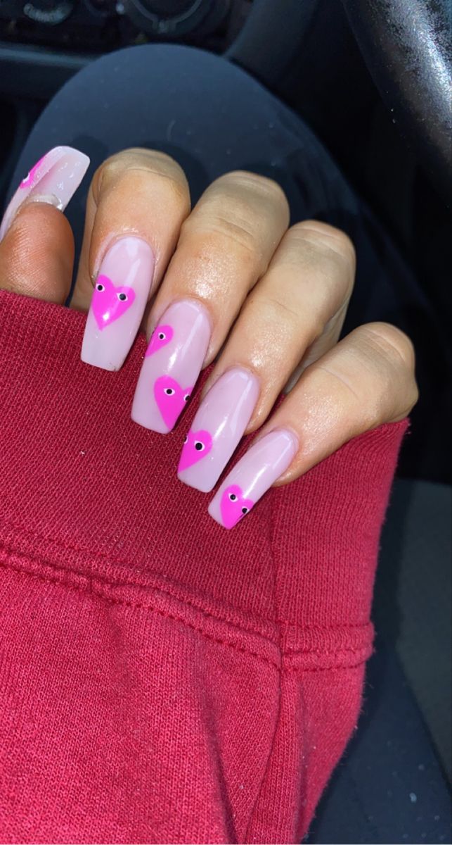 Pink Heart Acrylics, Nails Acrylic Heart With Eyes, Nails Heart With Eyes, Heart Eyes Nails, Heart Eye Nails, Eye Heart Nails, Fake Nails For Kids, Boyfriend Initials, Heart With Eyes