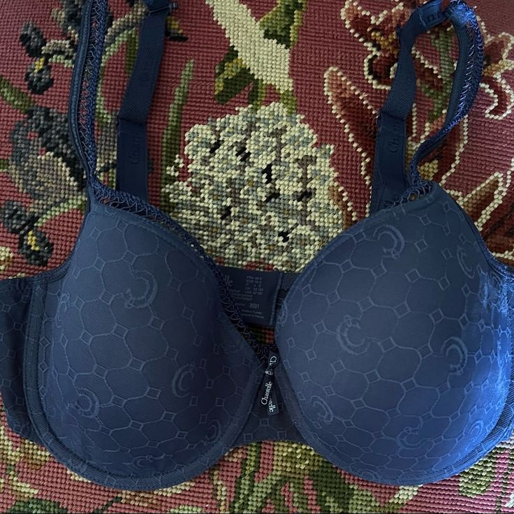 Style 3581 Comfort Lining With Pretty Lace Overlay. Never Worn. Blue Full Coverage Bra With Medium Bust Support, Blue Full Coverage Bra With Medium Support, Elegant Blue Seamless Bra, Blue Underwire Bra With Medium Bust Support, Underwire Bra, Lace Overlay, Women's Intimates, Navy Blue, Bra