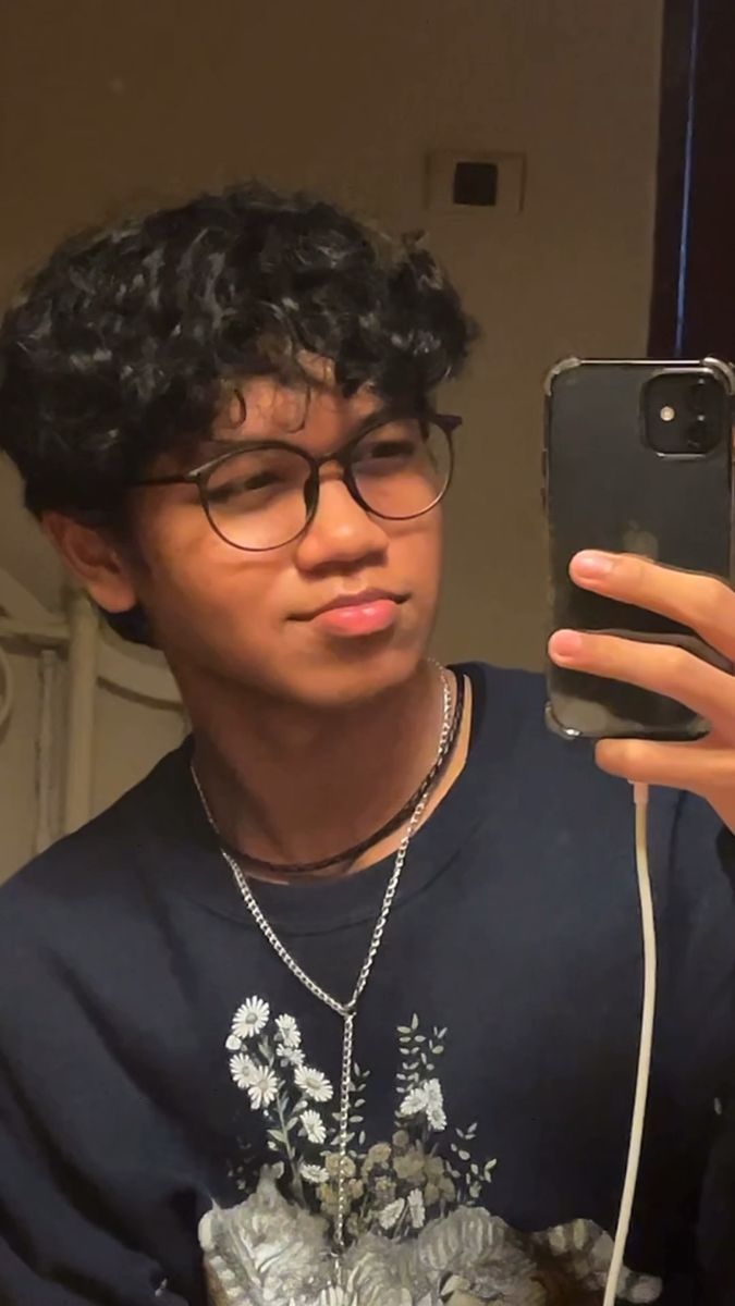 Curly Hair Guys With Glasses, Curly Hair Brunette Boy, Teen Boy Face Claim Brown Hair, Curly Hair Men With Glasses, Light Brown Curly Hair Men, Tan Boys With Curly Hair, White Boy Curly Hair, Cute Guy Mirror Selfie, Curly Brown Hair Boy