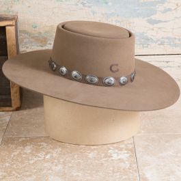 Charlie 1 Horse Pecan High Desert Buckaroo Hats, Charlie 1 Horse Hat, Black Fedora Hat, Cowgirl Magazine, Black Fedora, Black Bucket Hat, Felt Hats, Hat Styles, Women Hats Fashion