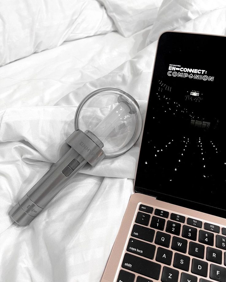 Enhypen Lightstick Aesthetic, Engene Lightstick, Engene Bong, Engene Core, Enhypen Lightstick, Enhypen Core, Wallpaper Enhypen, Bts V Gif, Enhypen Aesthetic