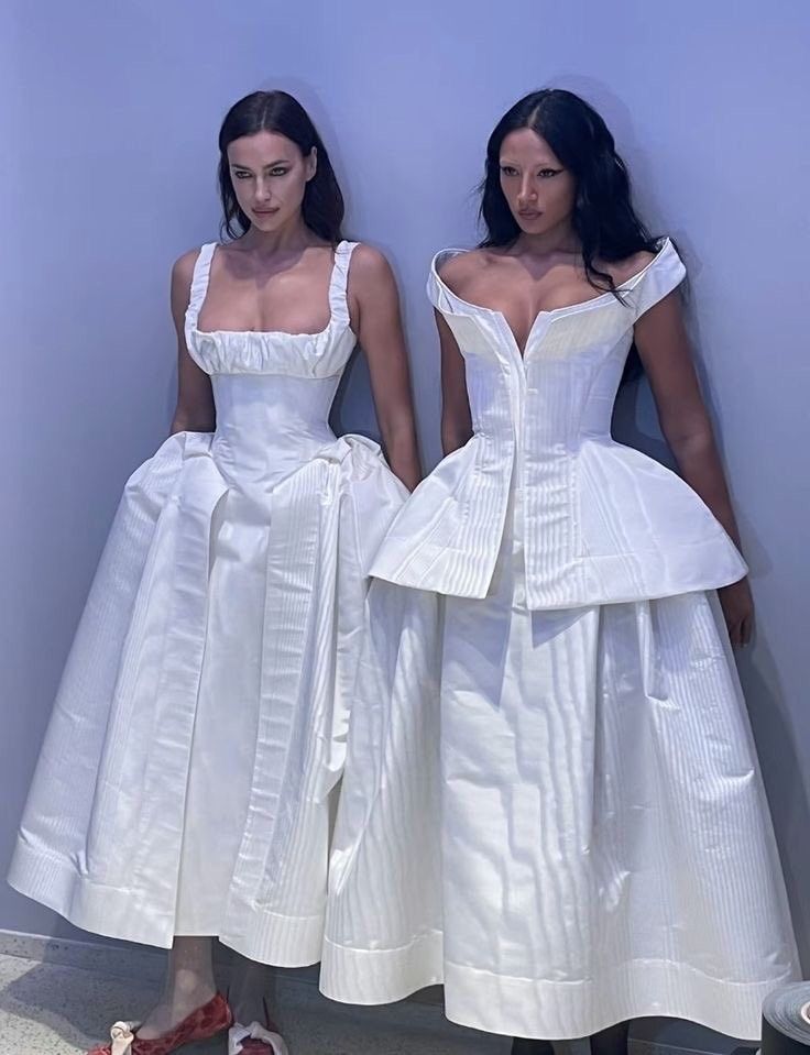 Vivien Westwood Dress, Vivienne Westwood Dress Haute Couture, Vivian Westwood Wedding Dress Runway, Runway Wedding Dress, Westwood Wedding Dress, Vivienne Westwood Bridal, Vivienne Westwood Wedding Dress, Vivienne Westwood Wedding, Andreas Kronthaler