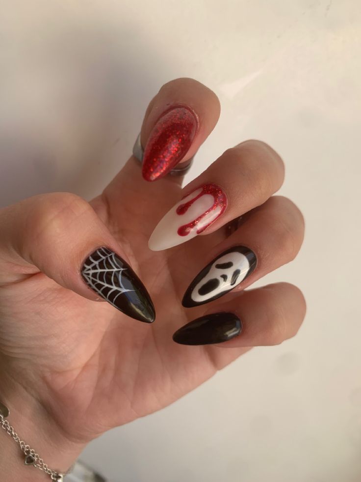 Halloween Slasher Nails, Ghostface Nails Almond, Scream Nails Almond, Nails Ghost Face, Halloween Nails Almond Shape, Scary Movie Nails, Halloween Nails Scary, Cartoon Character Nails, Ghost Face Nails