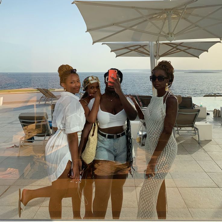 Black girl  trip Black Friends Trip Aesthetic, Traveling With Friends Aesthetic Black, Black Girls Trip Aesthetic, Girls Trip Aesthetic Black Women, Black Friendship Goals, Trio Things, Black Girls Trip, Black Friendship, Random Flicks