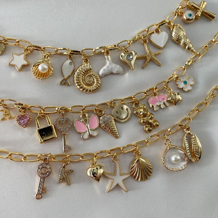 Charm Necklace Diy, Custom Charm Bracelet, Custom Charm Necklaces, Preppy Jewelry, Birthday Bracelet, Gold Armband, Women Design, Jewelry Accessories Ideas, Custom Charms