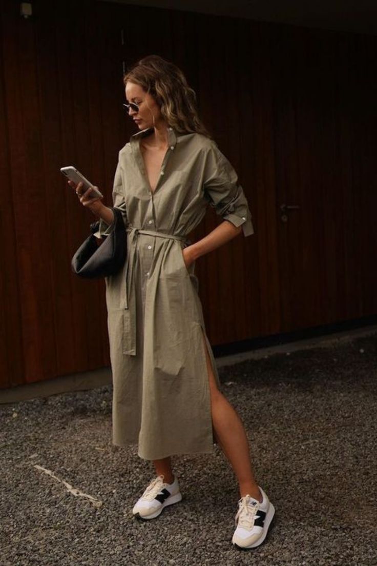 Anouk Yve, Stylish Knitwear, Dress Sneakers, Summer Dresses Online, Look Boho Chic, Chic Summer Dresses, Shirt Dress Outfit, Italy Outfits, Elegante Casual