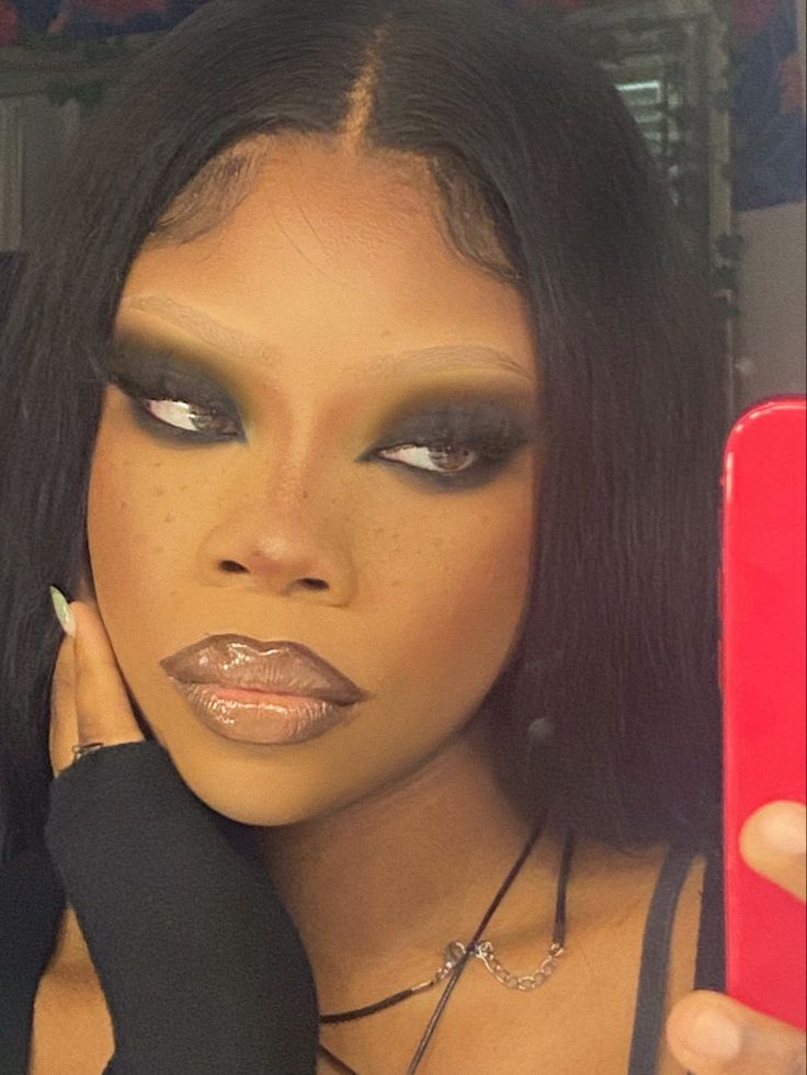 Burgandy Lipstick Makeup Black Women, Black Celebrity Makeup Looks, Soft Focus Makeup, Emo Black Women Makeup, Edgy Makeup Black Women, Dark Eye Shadow Makeup, Alternative Makeup Black Women, Tear Duct Makeup, Editorial Makeup Black Women