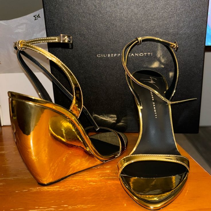 Oro 8-8.5 Comes With Optional Dust Bag Zanotti Shoes, Giuseppe Zanotti Shoes, Womens Shoes Wedges, Giuseppe Zanotti, Wedge Shoes, Limited Time, Dust Bag, Wedges, Women Shoes