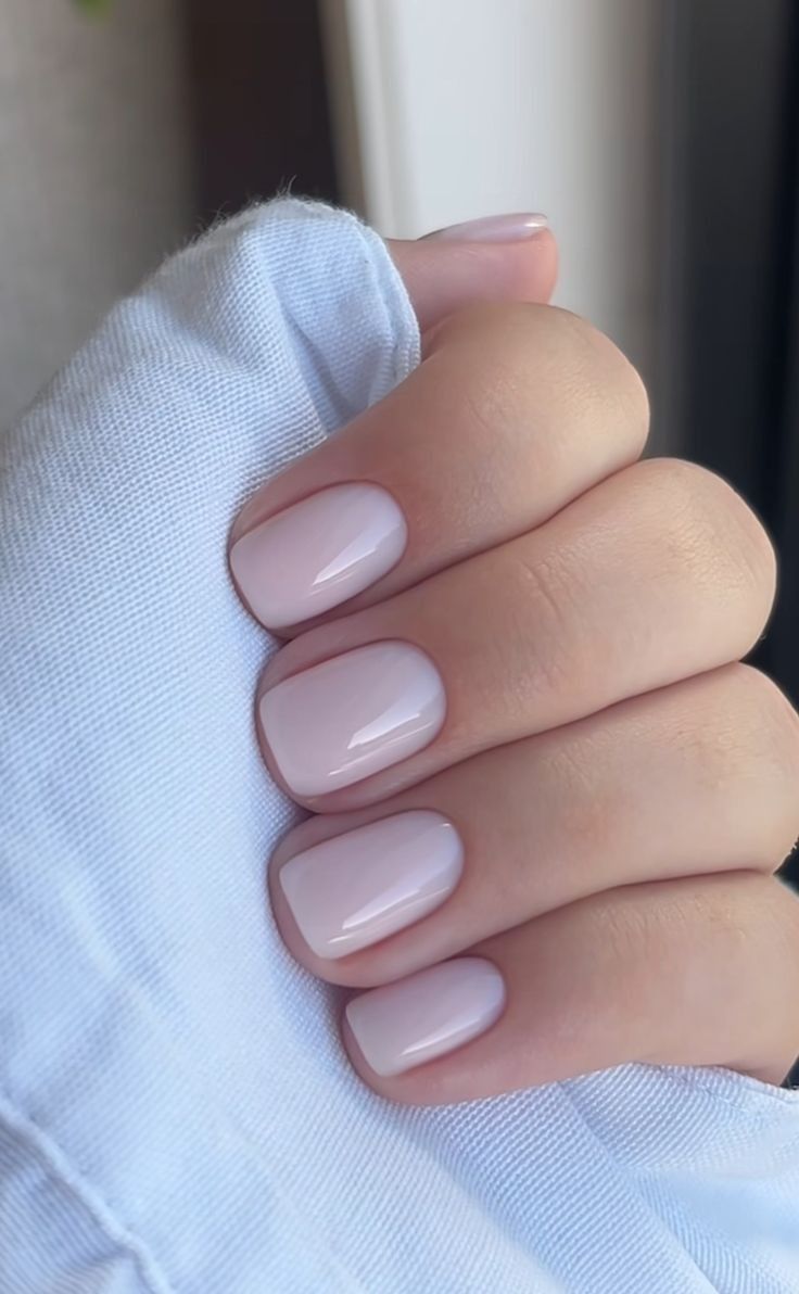 One Colour Nails Short, Natural Nails Painted Simple, Regular Polish Manicure, Short Squoval Nails Spring, Basic Gel Manicure, Real Nail Manicure, Nails Wide Nail Bed, Short Minimal Nails, Short Painted Nails Simple