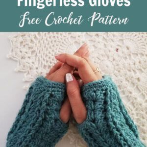 the fingerless gloves are free crochet pattern