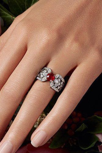 Harry Winston Engagement, Ruby Ring Designs, Colored Stone Rings, Ruby Rings, Diamond Rings Design, Colored Engagement Rings, Best Engagement Rings, Gold Ring Designs, Jewelry Diamonds