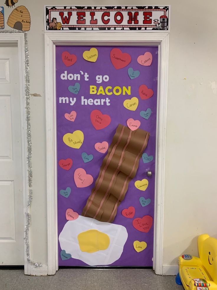 a door decorated to look like bacon and eggs with the words, don't go bacon my heart