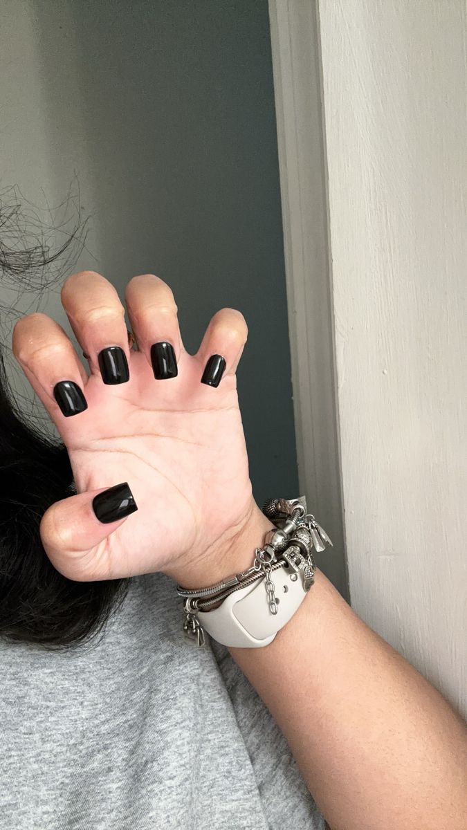 Acrylic Nails With White Base, Black Nail Manicure, Black Nails Short Square, All Black Acrylic Nails, Cute Black Nail Designs, Nails Acrylic Colors, Short Square Manicure, Black Short Nails Ideas, All Black Nails