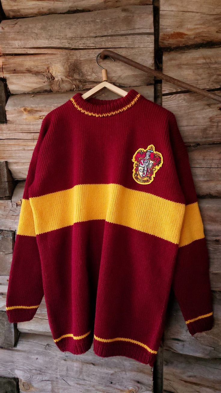 Свитер Гриффиндор Гарри Поттер Gryffindor Quidditch Sweater, Gryffindor Quidditch Uniform, Gryffindor Jumper, Harry Potter Quidditch Uniform, Gryffindor Aesthetic Outfit, Gryffindor Clothes, Gryffindor Sweatshirt, Gryffindor Hoodie, Harry Potter Dr