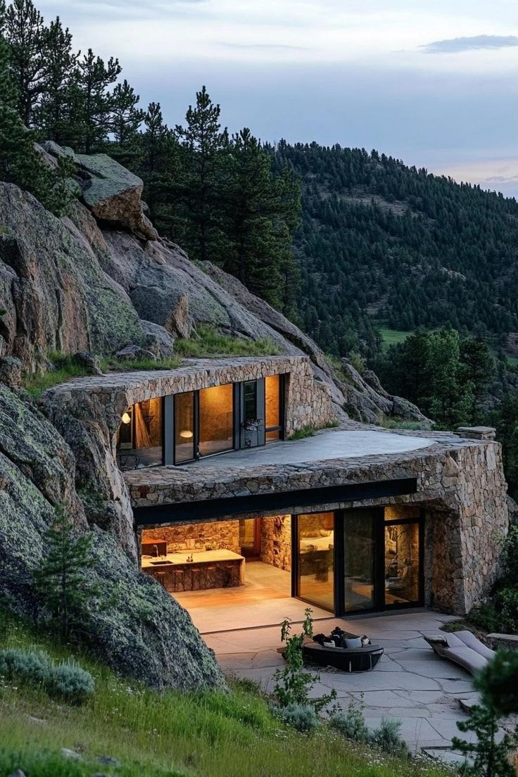 a house built into the side of a mountain