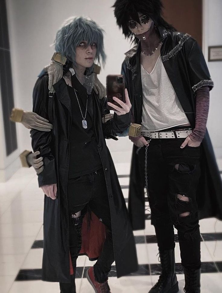 Twice Cosplay Bnha, Dabi Genderbend Cosplay, Dabi And Shigaraki Cosplay, Dabi Outfit Ideas, Shigaraki Outfit, Mha Cosplay Ideas, Cosplay Ideas Black Hair, Dabi X Shigaraki Kiss, Shiggy Cosplay