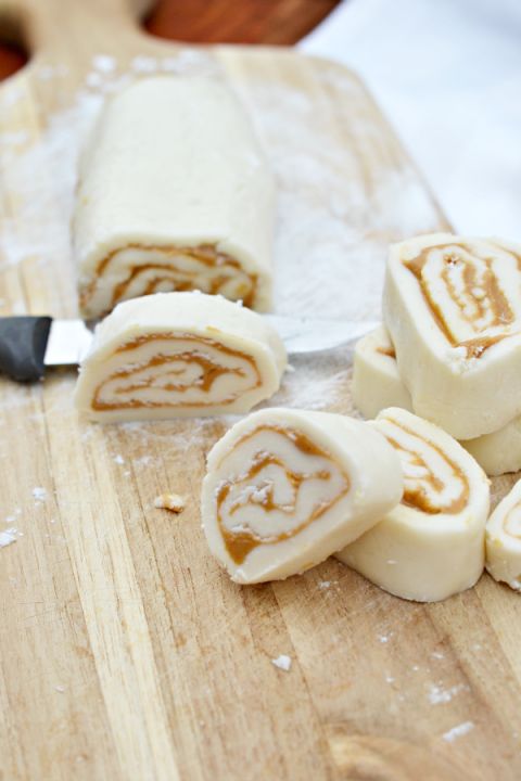 some kind of food that is on a cutting board