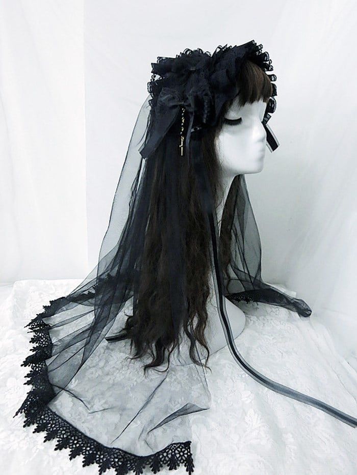 Hairband Width: 17cm.  Bowknot Size: 12*13cm.  Veil Length: 65cm.  Attention: This price includes a hairband, a veil only, others are not included. Wedding Head Veil, Vampire Hair, Oc Dress, Male Haircuts Curly, Victorian Vampire, Veil Length, Gothic Hairstyles, Wedding Headdress, Goth Wedding