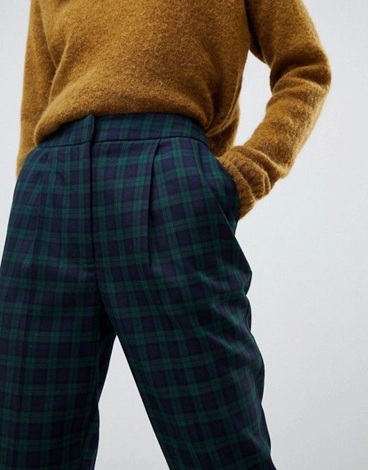 Checked Trousers Outfit, Plaid Trousers Outfit, Green Plaid Pants, Plaid Pants Outfit, Peg Pants, Peg Trousers, Tartan Pants, Check Pants, Trouser Outfit