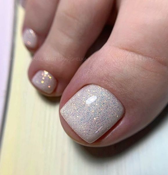 Silver Toe Nails, Elegant Pedicure, Foot Nail Art, Easy Toe Nail Designs, Black Nails With Glitter, Nails Collection, Foot Nail, Toe Nail Color, Pretty Toe Nails