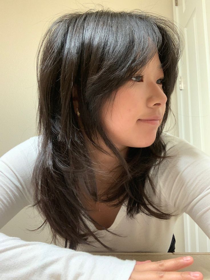 Female Wolfcut on Asian hair Medium Haircut Wolfcut, Wolf Cut Medium Hair Length, Shag Wolfcut Straight Hair, Layer Hair Straight, Wolfcut With Straight Hair, Wolfcut Not Styled, Straight Hair Shaggy Layers, Wolfcut With Bangs Straight Hair, Wolfcut With Bangs Long Hair