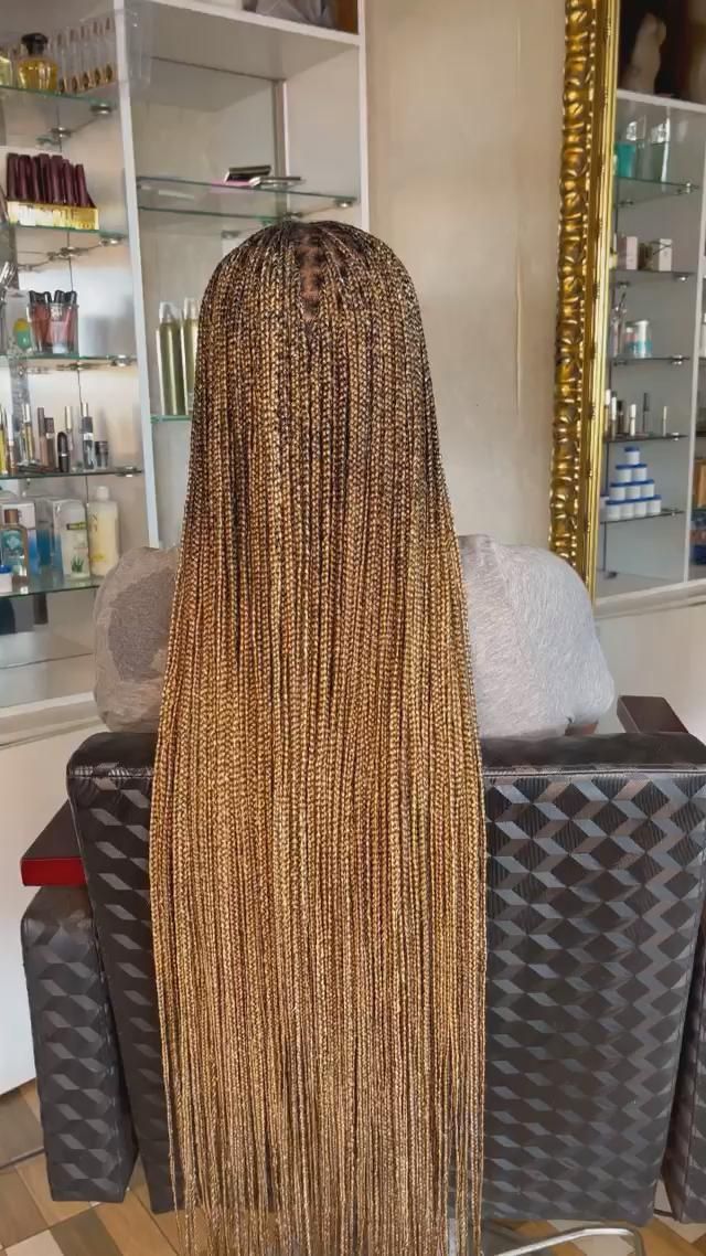 27 30 613 Knotless Braids, 613/27/30 Box Braids, 27 And 613 Knotless Braids, 4/27/30 Braids, Honey Blonde Knotless Braids, Braiding Hair Colors, Blonde Box Braids, Big Box Braids Hairstyles, Goddess Braids Hairstyles