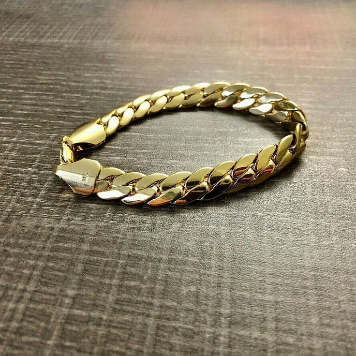 Real 14k Gold Plating Snake Link Bracelet! Brand New No Defects! Beautiful! Bracelet May Be Stamped "14k", Or "14k Italy". Modern 14k Gold Cuban Link Jewelry, Luxury Cuban Link Bracelets For Anniversary, Yellow Gold Cuban Link Diamond Bracelet Gift, 14k Gold Silver Bangle Chain Bracelet, Modern Gold Curb Chain Jewelry, Luxury White Gold Bracelet With Curb Chain, Elegant 14k Gold Cuban Link Chain Bracelet, Modern Gold Cuban Link Bracelet For Formal Occasions, Elegant Gold Diamond Bracelet With Cuban Link