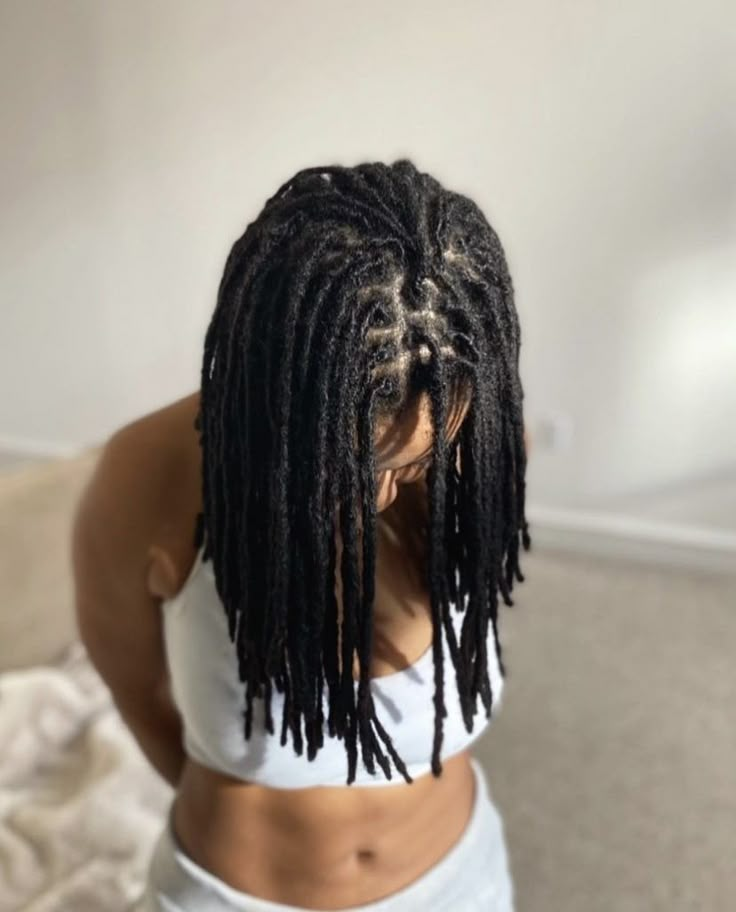 Dreadlock Journey Black Women, Medium Length Locs, Dreadlocks Hair Care, Black Hair Types, Beautiful Dreadlocks, Short Locs Hairstyles, Dreadlock Hairstyles, Natural Hair Braids, Hair Crush