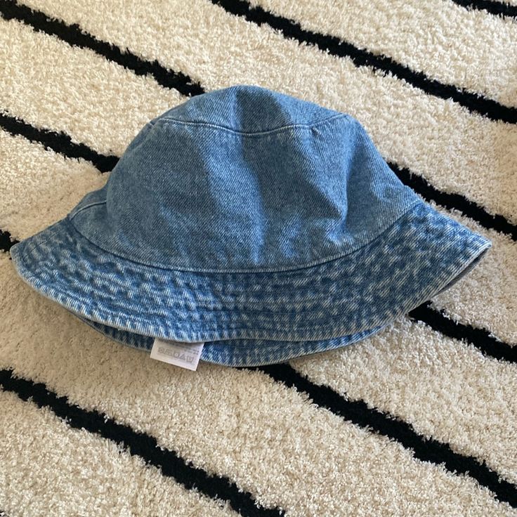 Gap Kids Jean Bucket Hat Nwto | 4-5 Years Spring Adjustable Fit Hat For Playtime, Adjustable Fit Hats For Playtime In Spring, Casual Summer Hats For Play, Casual Cotton Sun Hat One Size, Blue Bucket Hat With Adjustable Fit, Casual Cotton Sun Hat, Blue Cotton Sun Hat One Size Fits Most, Casual Hats For Playtime, One Size Fits Most, Blue Adjustable Hat For Playtime