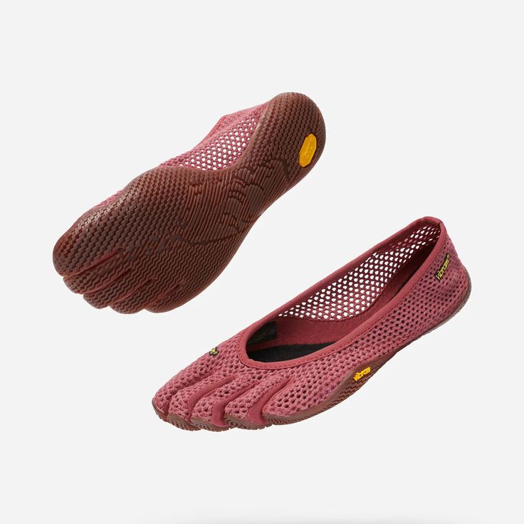 Vi-B ECO Vibram Fivefingers Outfit, Vivobarefoot Shoes, Vibram Shoes, Vibram Fivefingers, Shell Suit, Summer Lookbook, Comfort Wear, Shoe Closet, Beach Shoes