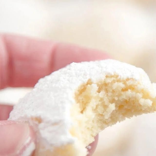 Kristin Maxwell on Instagram: "These Cheesecake Cookies are so creamy and tender. It’s a delicious Christmas cookie recipe that’s not too sweet, but totally addictive!⁠
⁠
👉️ Get the recipe and more tips at the link in my bio (or Google "Yellow Bliss Road Cheesecake Cookies")⁠
⁠
CHEESECAKE COOKIES⁠
⁠
Makes 44 cookies⁠
⁠
INGREDIENTS⁠
⁠
8 ounces full fat cream cheese, room temperature⁠
1/2 cup butter, room temperature⁠
1-1/4 cup granulated sugar⁠
2 eggs⁠
1 teaspoon vanilla extract⁠
2-1/2 cups all-purpose flour⁠
2 teaspoons baking powder⁠
1/2 teaspoon salt⁠
Powdered sugar⁠
⁠
INSTRUCTIONS⁠
⁠
1. Preheat oven to 350 degrees F. Line 2 baking sheets with parchment paper or silicone mats.⁠
⁠
2. Beat cream cheese and butter together at high speed until fluffy and smooth; 1-2 minutes. Add sugar to th