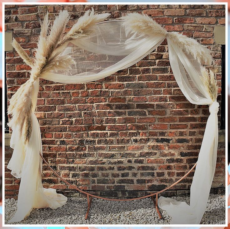 Winter Wedding Arch - Get all your supplies met with just one simple click to visit. Do It TODAY! Wedding Arch Pampas, Wedding Arch Circle, Winter Wedding Arch, Gate Arch, Simple Wedding Arch, Backdrop Easy, Moon Arch, Chandelier Large, Rustic Arrangements