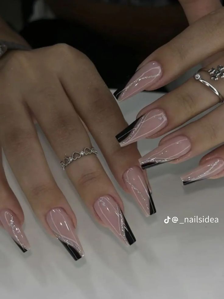 Black nails ideas by aya Classy Almond Nails, Black Nails With Glitter, Fancy Nails Designs, Ombre Acrylic Nails, Long Acrylic Nails Coffin, Acrylic Nails Coffin Pink, Long Square Acrylic Nails, Bling Acrylic Nails, Acrylic Nails Coffin Short