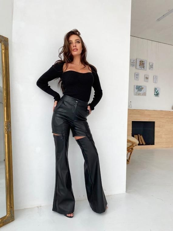 Winter Bar Outfits, Leather Pants For Women, Biker Women, Coast Outfit, Bar Outfits, Vegan Leather Pants, Pleather Pants, Black Leather Pants, Black Flare