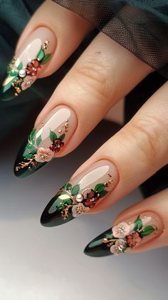 Bridgerton Aesthetic Nails, Peridot Nails, Nail Art Designs Green, Victorian Nails, Bridgerton Nails, Unique Nail Designs, Prom Nail Designs, Unique Nail Art, New Years Nail Designs