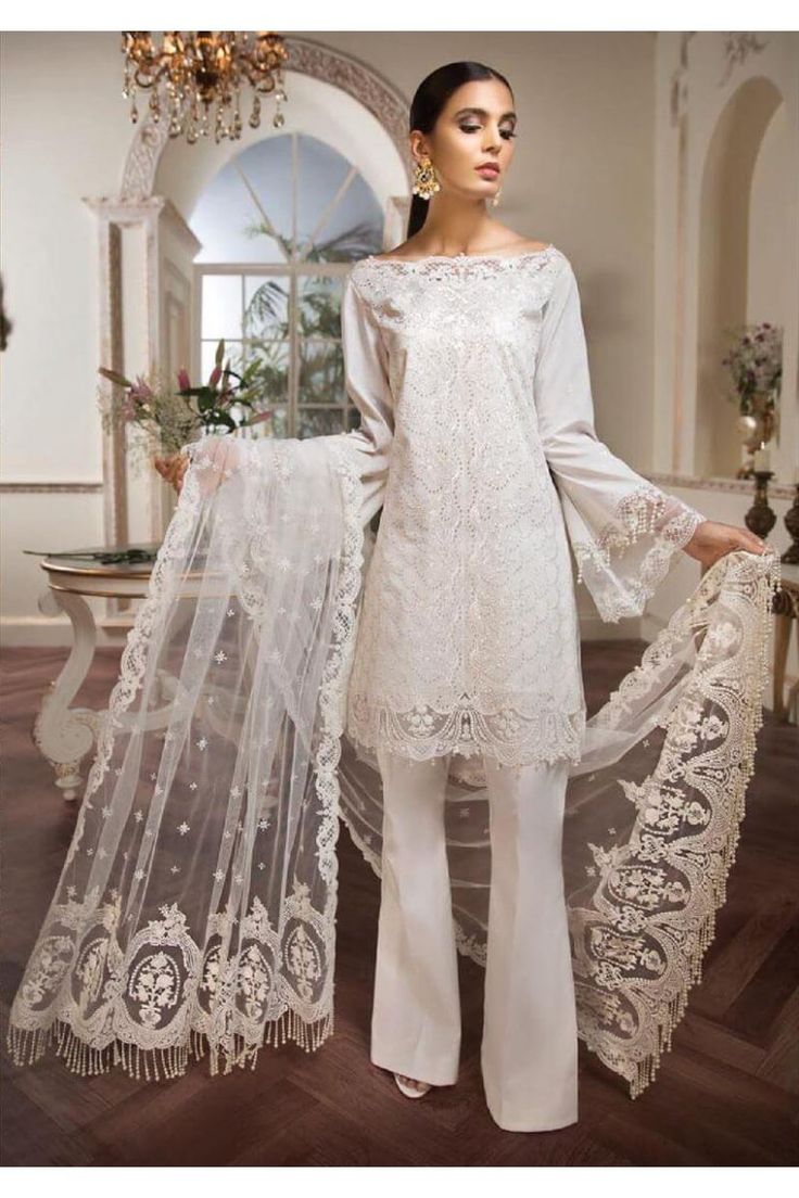 Anaya Luxury Lawn 2019 Ete De L'amour Pakistani Salwar Kameez 01 Eid Outfits Pakistani, Orang India, Desi Dress, Kameez Designs, Pakistani Couture, Pakistani Salwar, Eid Outfits, Pakistani Fashion Casual, Gaun Fashion