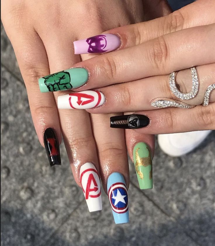 Marvel Inspired Nails, Marvel Nails Designs, Marvel Nail Art, Superhero Nails, Avengers Nails, Marvel Nails, Disney Acrylic Nails, Mickey Nails, Retro Nails