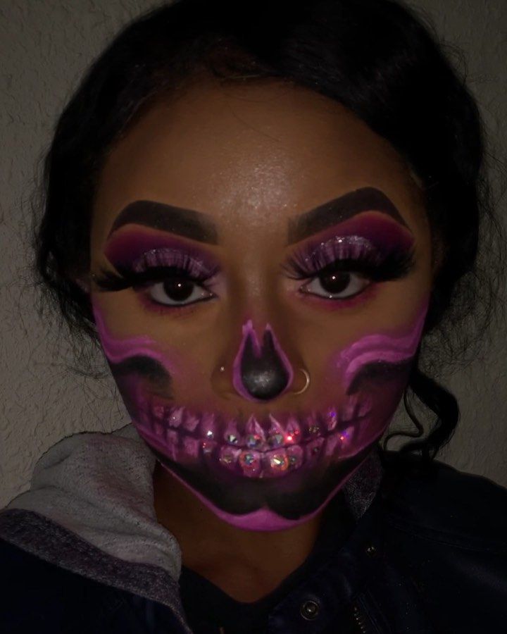 Pink And Black Skeleton Makeup, Pink Skull Makeup Halloween, Pretty Skull Makeup Halloween, Skeleton Eyeshadow, Skull Makeup Colorful, Skeleton Mouth Makeup, Half Skeleton Makeup Easy, Skull Makeup Half Face, Pink Skeleton Makeup