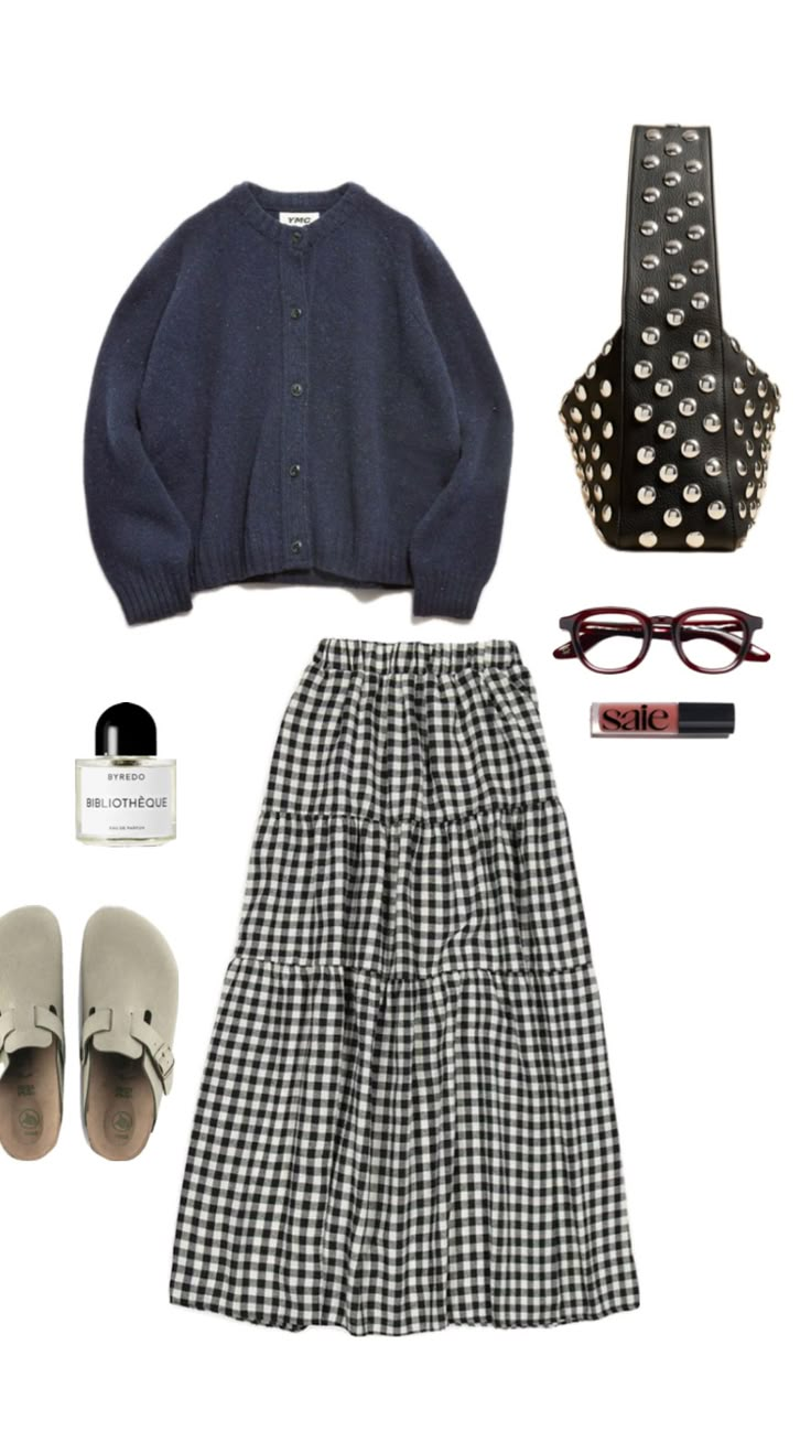 Fun Office Outfits, Church Outfit Aesthetic, Kindergarten Teacher Outfits, Teacher Capsule Wardrobe, Art Teacher Outfits, Cool Teacher, Teacher Fits, Teacher Outfits, Mode Inspo