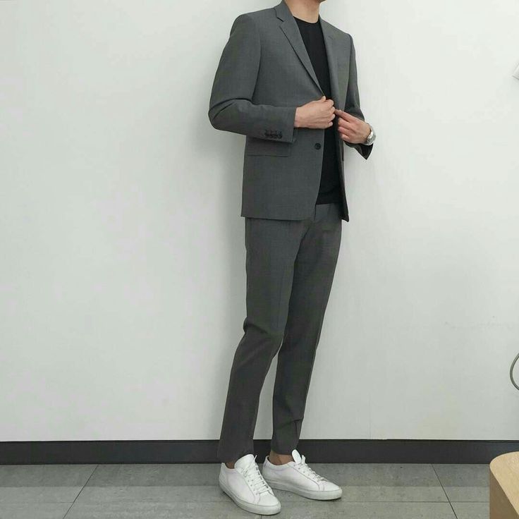 Grey Casual Suit Men, Grey Suit Casual, Menswear Suit, Grey Suit Men, Blazer Outfits Men, Minimalist Fashion Men, Formal Men Outfit, Mens Fashion Blazer, Classy Outfits Men