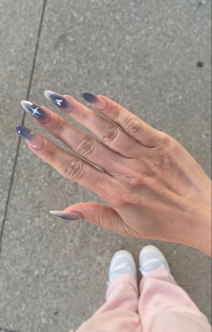 Dark Blue Blush Nails, Dark Blue Grey Nails Design, Greyish Blue Nails Designs, Dark Blue And Gray Nails, Blue And Grey Nails Designs, Nail Aura Design, Blue And Grey Nail Ideas, Blue And Gray Nail Ideas, Ash Blue Nails