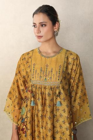 Shop for Falguni.Foram Yellow Floral Print Kurta And Pant Set for Women Online at Aza Fashions Scallop Sleeves, Chevron Pants, Yellow Kurta, Embroidered Bodice, Kurta With Pants, Silk Organza, Pant Set, Set For Women, Yellow Floral