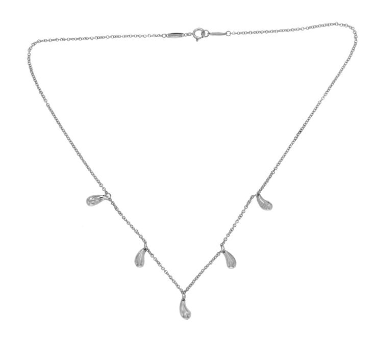 Silver Pendant Necklace Tiffany & Co., Tiffany And Co Teardrop Necklace, Elsa Peretti Jewelry Pendants, Elsa Peretti, Teardrop Necklace, Necklace Size, Necklace Sizes, Designer Jewelry, Tiffany & Co.