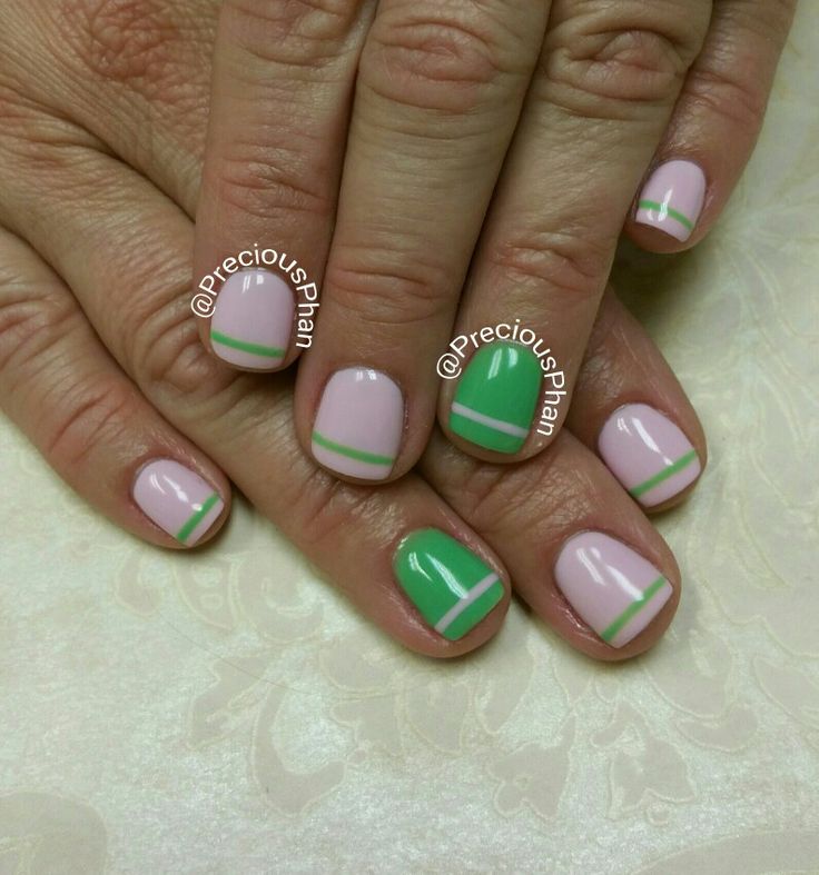 Aka Sorority Nails, Pink And Green Nails Aka, Fun March Nails, Pink And Green St Patricks Day Nails, Alpha Kappa Alpha Nails, Pink St Patricks Day Nails, Aka Nail Designs, Light Pink And Green Nails, Simple March Nails