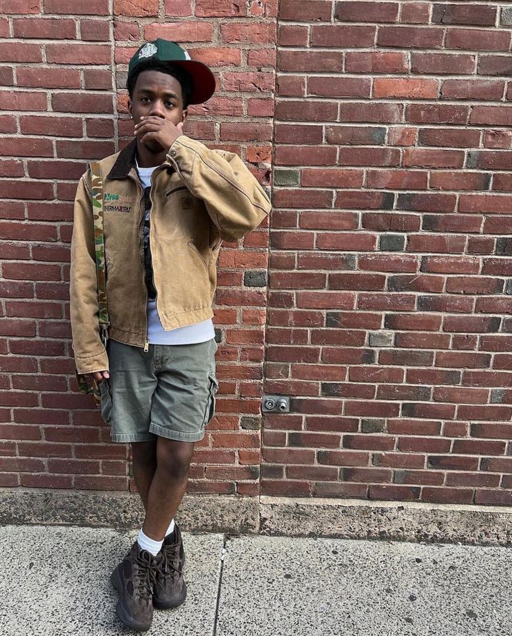 Boys Designer Outfits, Yeezy Desert Boots Outfit Men, Yeezy Boot Outfit, Men’s Thrifted Fashion, Yeezy 700 Outfit Men, Yeezy Outfit Men, Yeezy Boots Outfit Men, Black Men Aesthetic Outfits, Yeezy Desert Boots Outfit