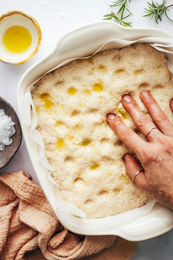 Pressing fingers into focaccia dough to create pockets on the top Focaccia Dough, Gluten Free Focaccia, Gluten Free Yeast Free, Focaccia Bread Recipe, Nourishing Foods, Focaccia Bread, Savoury Baking, Flour Recipes, Bowl Of Soup