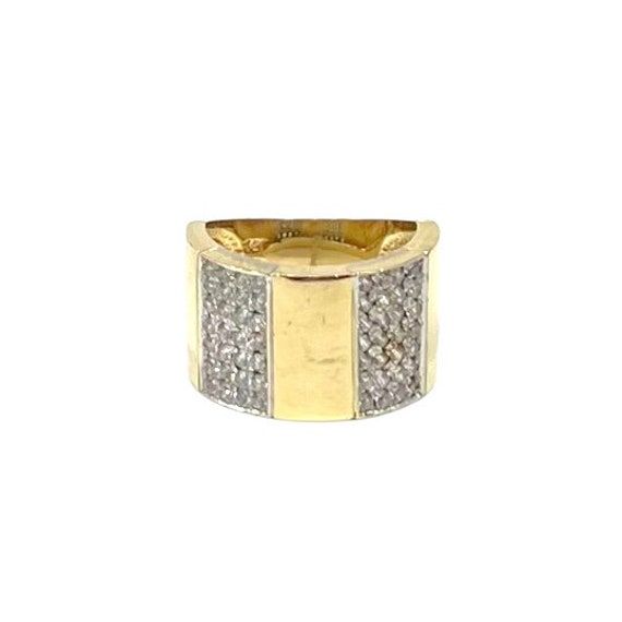 Solid 14Karat Yellow Gold Women's Fashion Ring with Cubic Zirconia - 14K Gold - Size 7 - LI60   Condition: Excellent pre-owned. Shows minimal signs of wear on the band as pictured (these are very close-up photos). Metal Content: 14k Gold  Ring Size: 7 Total Weight: 7.8 grams Actual item pictured. All of our pictures are authentic to show you every angle of the item. Thank you for shopping at our vintage store. Most of the items we sell are one-of-a-kind so please enjoy scrolling through our shop Gold Cluster Ring With Pave Setting, Classic Gold Cluster Ring With Pave Setting, Classic Gold Ring With Pave Setting, Gold Diamond Ring With Pave Setting In Vintage Style, Vintage Gold Diamond Ring With Pave Setting, Gold Wide Band Diamond Ring With Single Cut Diamonds, Vintage Yellow Gold Diamond Ring With Pave Setting, Gold Rings With Pave Setting For Anniversary, Gold Diamond Ring With Pave Setting In 14k Gold