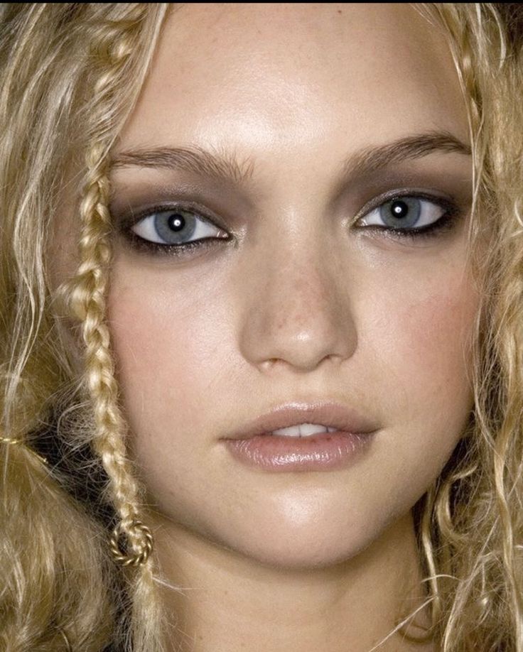 00s Makeup, Erica Reyes, Wide Set Eyes, Gemma Ward, 90s Makeup, Saints Row, Swag Makeup, Runway Makeup, Ethereal Makeup